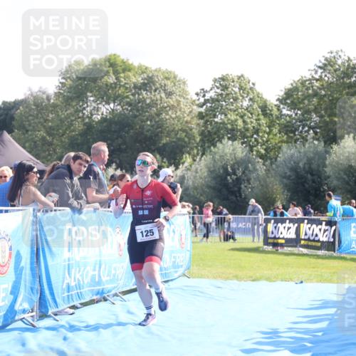 25.08.2024 - Elbe Triathlon Hamburg H.Heesch http://msf.ph/oto/6852194 25.08.2024 10:48:45 Ziel 121, 258 meine-sportfotos.de