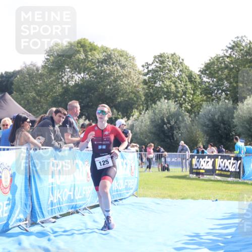 25.08.2024 - Elbe Triathlon Hamburg H.Heesch http://msf.ph/oto/6852207 25.08.2024 10:48:45 Ziel 121, 258 meine-sportfotos.de