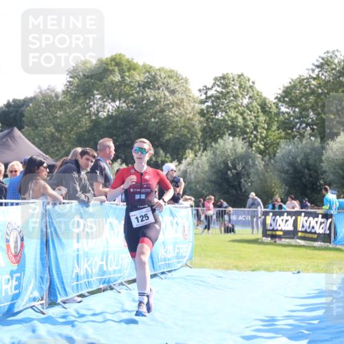 25.08.2024 - Elbe Triathlon Hamburg H.Heesch http://msf.ph/oto/6852215 25.08.2024 10:48:45 Ziel 121, 258 meine-sportfotos.de
