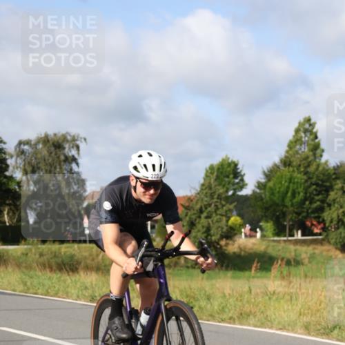 25.08.2024 - Elbe Triathlon Hamburg Fuchs,  Jonas http://msf.ph/oto/6852225 25.08.2024 09:59:02 Radfahren 446, 528, 220 meine-sportfotos.de