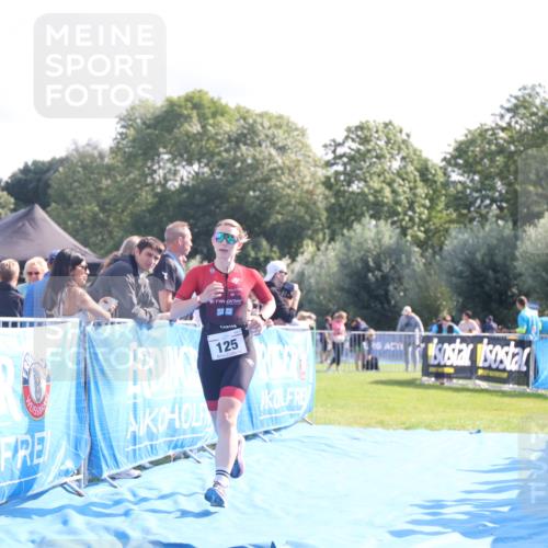 25.08.2024 - Elbe Triathlon Hamburg H.Heesch http://msf.ph/oto/6852227 25.08.2024 10:48:45 Ziel 121, 258 meine-sportfotos.de
