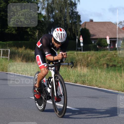 25.08.2024 - Elbe Triathlon Hamburg Fuchs,  Jonas http://msf.ph/oto/6852241 25.08.2024 09:15:46 Radfahren 126, 66, 44, 223, 231 meine-sportfotos.de