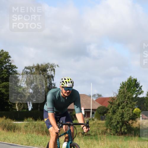 25.08.2024 - Elbe Triathlon Hamburg Fuchs,  Jonas http://msf.ph/oto/6852244 25.08.2024 09:59:14 Radfahren 262, 508, 497 meine-sportfotos.de