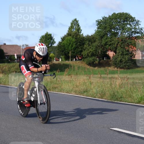 25.08.2024 - Elbe Triathlon Hamburg Fuchs,  Jonas http://msf.ph/oto/6852256 25.08.2024 09:15:47 Radfahren 126, 66, 44, 223, 231 meine-sportfotos.de