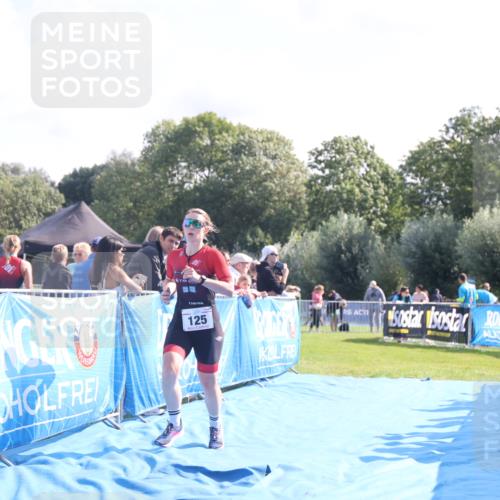 25.08.2024 - Elbe Triathlon Hamburg H.Heesch http://msf.ph/oto/6852263 25.08.2024 10:48:45 Ziel 121, 258 meine-sportfotos.de