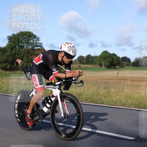 25.08.2024 - Elbe Triathlon Hamburg Fuchs,  Jonas http://msf.ph/oto/6852266 25.08.2024 09:15:47 Radfahren 126, 66, 44, 223, 231 meine-sportfotos.de