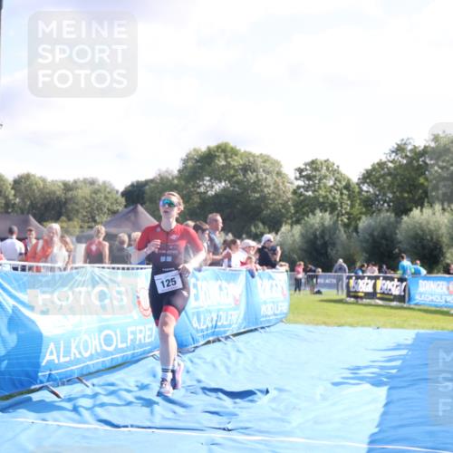 25.08.2024 - Elbe Triathlon Hamburg H.Heesch http://msf.ph/oto/6852314 25.08.2024 10:48:46 Ziel 121, 258 meine-sportfotos.de