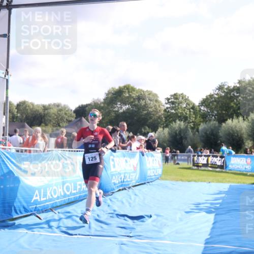 25.08.2024 - Elbe Triathlon Hamburg H.Heesch http://msf.ph/oto/6852318 25.08.2024 10:48:46 Ziel 121, 258 meine-sportfotos.de