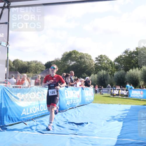 25.08.2024 - Elbe Triathlon Hamburg H.Heesch http://msf.ph/oto/6852327 25.08.2024 10:48:46 Ziel 121, 258 meine-sportfotos.de