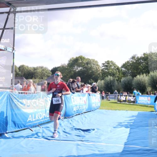 25.08.2024 - Elbe Triathlon Hamburg H.Heesch http://msf.ph/oto/6852333 25.08.2024 10:48:46 Ziel 121, 258 meine-sportfotos.de