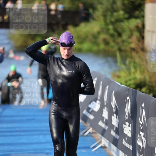 25.08.2024 - Elbe Triathlon Hamburg H.Heesch http://msf.ph/oto/6852338 25.08.2024 09:00:31 Schwimmen 230, 235, 248, 252, 258 meine-sportfotos.de