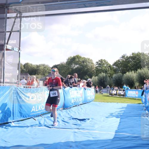 25.08.2024 - Elbe Triathlon Hamburg H.Heesch http://msf.ph/oto/6852341 25.08.2024 10:48:46 Ziel 121, 258 meine-sportfotos.de