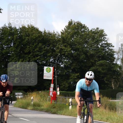 25.08.2024 - Elbe Triathlon Hamburg Fuchs,  Jonas http://msf.ph/oto/6852376 25.08.2024 09:59:31 Radfahren 128, 251, 270, 456, 341, 543, 391 meine-sportfotos.de