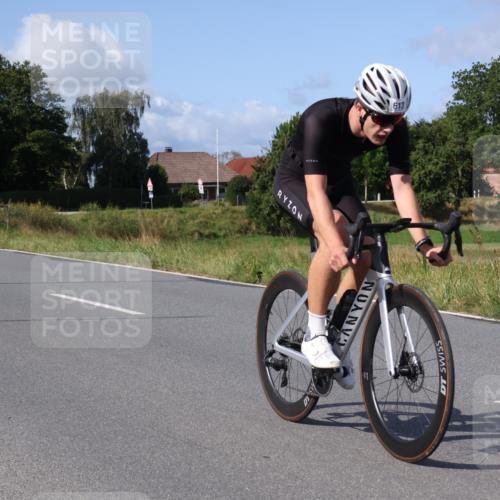 25.08.2024 - Elbe Triathlon Hamburg Fuchs,  Jonas http://msf.ph/oto/6852409 25.08.2024 10:35:59 Radfahren 629, 544, 613, 456 meine-sportfotos.de