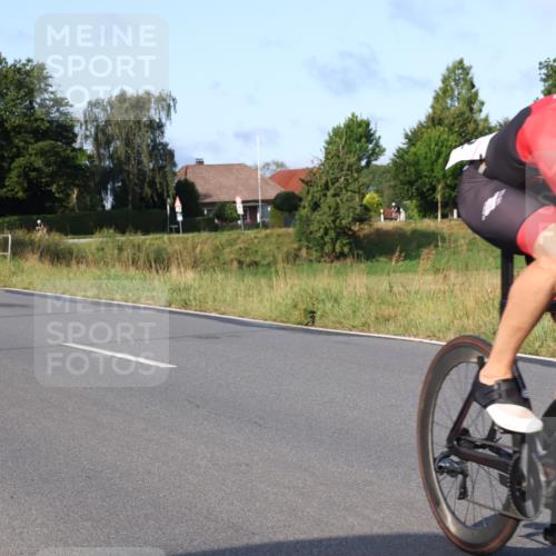 25.08.2024 - Elbe Triathlon Hamburg Fuchs,  Jonas http://msf.ph/oto/6852446 25.08.2024 09:15:55 Radfahren 44, 223, 231, 82, 68 meine-sportfotos.de