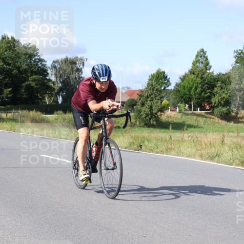 25.08.2024 - Elbe Triathlon Hamburg Fuchs,  Jonas http://msf.ph/oto/6852470 25.08.2024 10:36:01 Radfahren 544, 613, 456, 532 meine-sportfotos.de