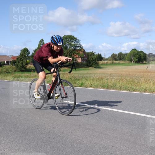 25.08.2024 - Elbe Triathlon Hamburg Fuchs,  Jonas http://msf.ph/oto/6852485 25.08.2024 10:36:02 Radfahren 544, 613, 456, 532 meine-sportfotos.de