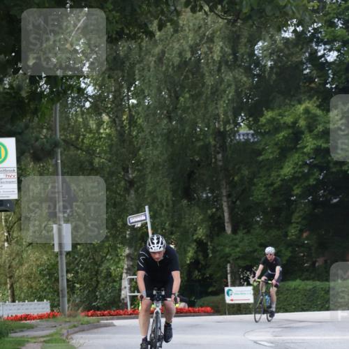 25.08.2024 - Elbe Triathlon Hamburg Fuchs,  Jonas http://msf.ph/oto/6852494 25.08.2024 09:59:37 Radfahren 270, 456, 341, 543, 391, 411, 381 meine-sportfotos.de