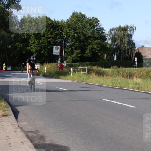 25.08.2024 - Elbe Triathlon Hamburg Fuchs,  Jonas http://msf.ph/oto/6852511 25.08.2024 09:16:02 Radfahren 68, 133, 144, 249 meine-sportfotos.de
