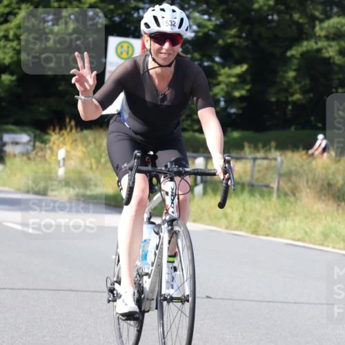 25.08.2024 - Elbe Triathlon Hamburg Fuchs,  Jonas http://msf.ph/oto/6852518 25.08.2024 10:36:06 Radfahren 456, 532, 515 meine-sportfotos.de