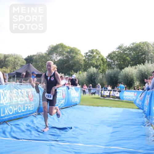 25.08.2024 - Elbe Triathlon Hamburg H.Heesch http://msf.ph/oto/6852553 25.08.2024 10:49:06 Ziel 153 meine-sportfotos.de
