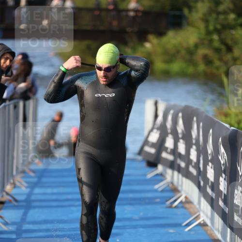 25.08.2024 - Elbe Triathlon Hamburg H.Heesch http://msf.ph/oto/6852558 25.08.2024 09:00:36 Schwimmen 226, 230, 235, 248, 252, 258 meine-sportfotos.de