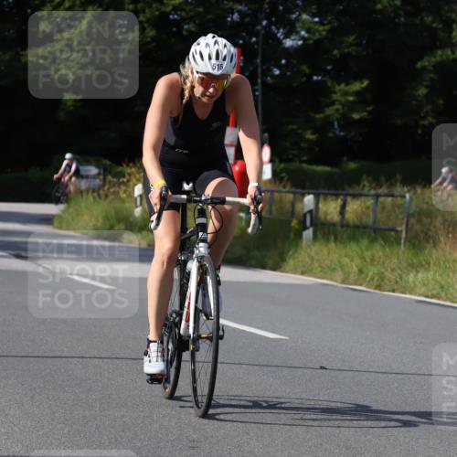 25.08.2024 - Elbe Triathlon Hamburg Fuchs,  Jonas http://msf.ph/oto/6852569 25.08.2024 10:36:09 Radfahren 532, 515, 549 meine-sportfotos.de