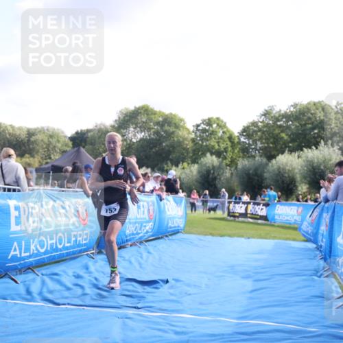 25.08.2024 - Elbe Triathlon Hamburg H.Heesch http://msf.ph/oto/6852570 25.08.2024 10:49:06 Ziel 153 meine-sportfotos.de