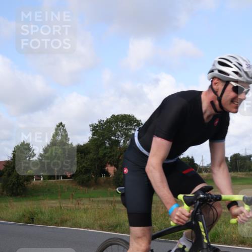 25.08.2024 - Elbe Triathlon Hamburg Fuchs,  Jonas http://msf.ph/oto/6852573 25.08.2024 09:59:45 Radfahren 411, 381 meine-sportfotos.de