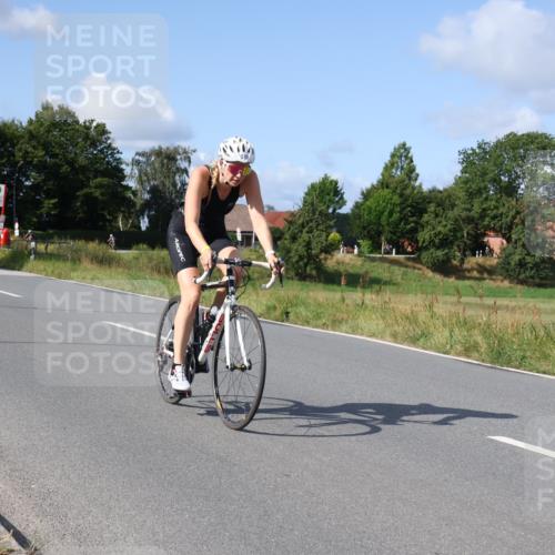 25.08.2024 - Elbe Triathlon Hamburg Fuchs,  Jonas http://msf.ph/oto/6852611 25.08.2024 10:36:10 Radfahren 532, 515, 549 meine-sportfotos.de