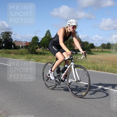 25.08.2024 - Elbe Triathlon Hamburg Fuchs,  Jonas http://msf.ph/oto/6852630 25.08.2024 10:36:10 Radfahren 532, 515, 549 meine-sportfotos.de