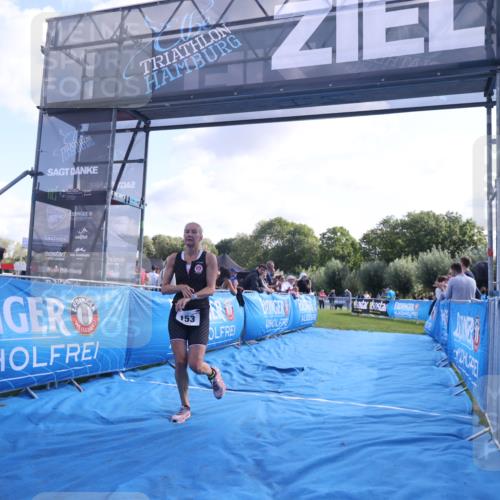25.08.2024 - Elbe Triathlon Hamburg H.Heesch http://msf.ph/oto/6852683 25.08.2024 10:49:07 Ziel 153 meine-sportfotos.de