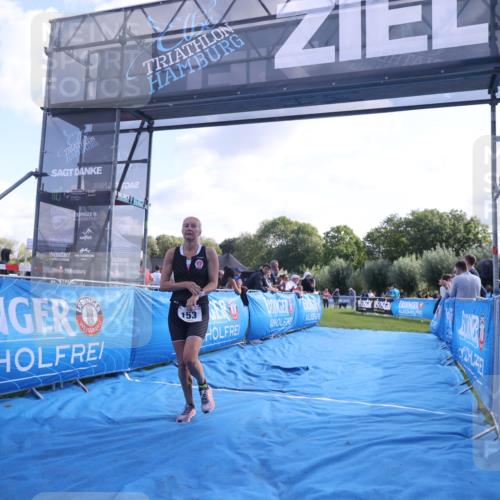 25.08.2024 - Elbe Triathlon Hamburg H.Heesch http://msf.ph/oto/6852693 25.08.2024 10:49:07 Ziel 153 meine-sportfotos.de