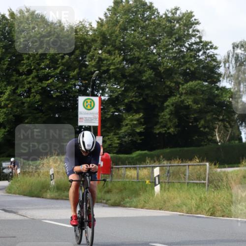 25.08.2024 - Elbe Triathlon Hamburg Fuchs,  Jonas http://msf.ph/oto/6852725 25.08.2024 10:00:03 Radfahren 254, 277, 351, 507, 384 meine-sportfotos.de
