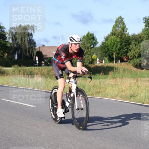 25.08.2024 - Elbe Triathlon Hamburg Fuchs,  Jonas http://msf.ph/oto/6852739 25.08.2024 09:16:10 Radfahren 144, 249, 359, 177 meine-sportfotos.de