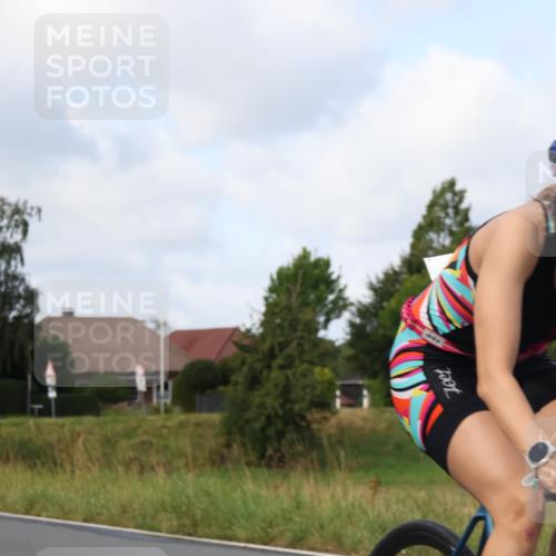 25.08.2024 - Elbe Triathlon Hamburg Fuchs,  Jonas http://msf.ph/oto/6852782 25.08.2024 10:00:08 Radfahren 351, 507, 384, 438 meine-sportfotos.de