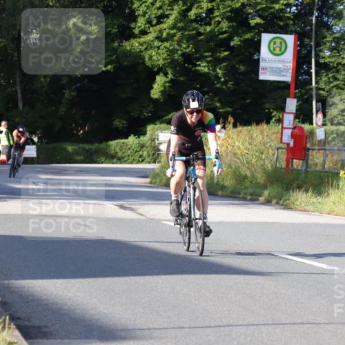 25.08.2024 - Elbe Triathlon Hamburg Fuchs,  Jonas http://msf.ph/oto/6852790 25.08.2024 09:16:15 Radfahren 359, 177, 78, 181 meine-sportfotos.de