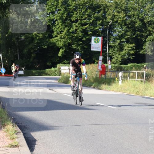 25.08.2024 - Elbe Triathlon Hamburg Fuchs,  Jonas http://msf.ph/oto/6852799 25.08.2024 09:16:15 Radfahren 359, 177, 78, 181 meine-sportfotos.de