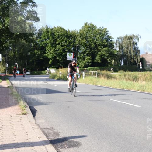 25.08.2024 - Elbe Triathlon Hamburg Fuchs,  Jonas http://msf.ph/oto/6852822 25.08.2024 09:16:16 Radfahren 177, 78, 181 meine-sportfotos.de