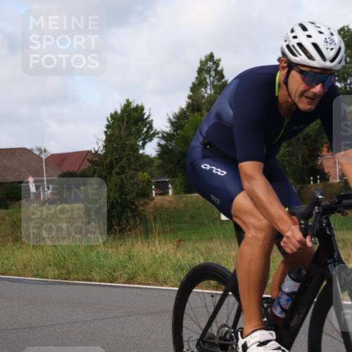 25.08.2024 - Elbe Triathlon Hamburg Fuchs,  Jonas http://msf.ph/oto/6852833 25.08.2024 10:00:11 Radfahren 507, 384, 438 meine-sportfotos.de