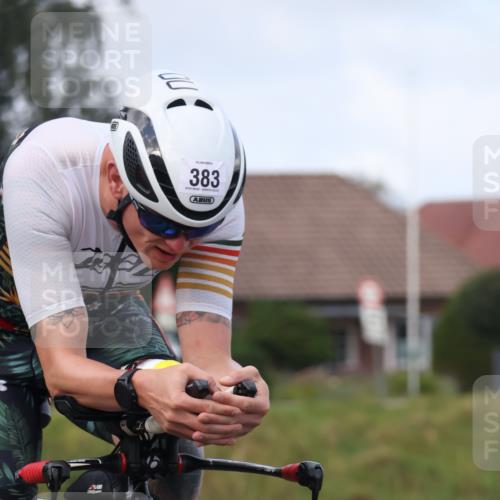 25.08.2024 - Elbe Triathlon Hamburg Fuchs,  Jonas http://msf.ph/oto/6852848 25.08.2024 10:00:23 Radfahren 383 meine-sportfotos.de