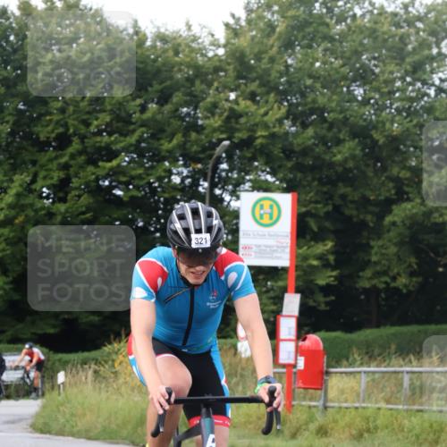 25.08.2024 - Elbe Triathlon Hamburg Fuchs,  Jonas http://msf.ph/oto/6852890 25.08.2024 10:00:38 Radfahren 321, 339, 290 meine-sportfotos.de