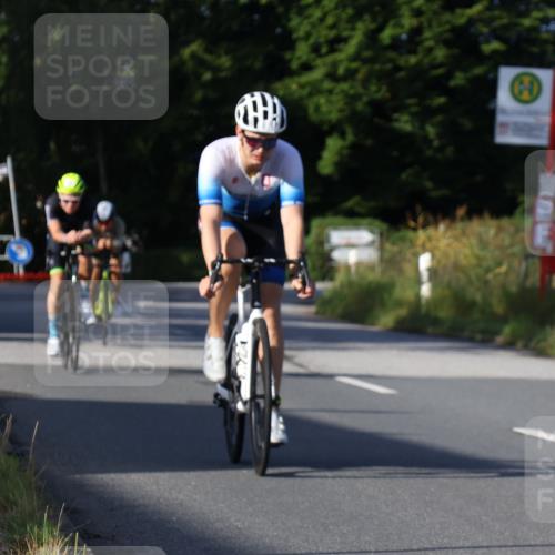 25.08.2024 - Elbe Triathlon Hamburg Fuchs,  Jonas http://msf.ph/oto/6852939 25.08.2024 09:16:23 Radfahren 78, 181, 67, 330, 101, 72 meine-sportfotos.de