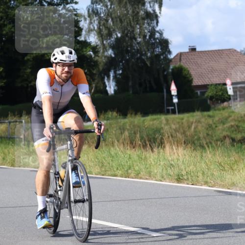 25.08.2024 - Elbe Triathlon Hamburg Fuchs,  Jonas http://msf.ph/oto/6852940 25.08.2024 10:36:30 Radfahren 797, 714, 592 meine-sportfotos.de