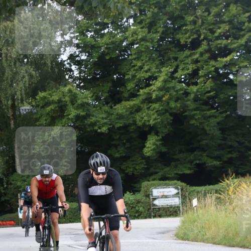 25.08.2024 - Elbe Triathlon Hamburg Fuchs,  Jonas http://msf.ph/oto/6852959 25.08.2024 10:00:44 Radfahren 321, 339, 290, 385, 305, 401, 547 meine-sportfotos.de