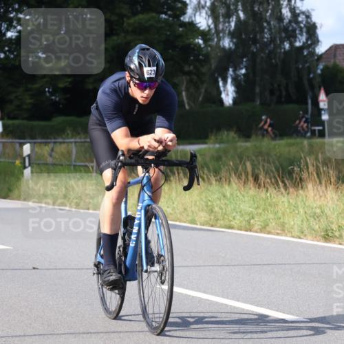 25.08.2024 - Elbe Triathlon Hamburg Fuchs,  Jonas http://msf.ph/oto/6852999 25.08.2024 10:36:39 Radfahren 623 meine-sportfotos.de