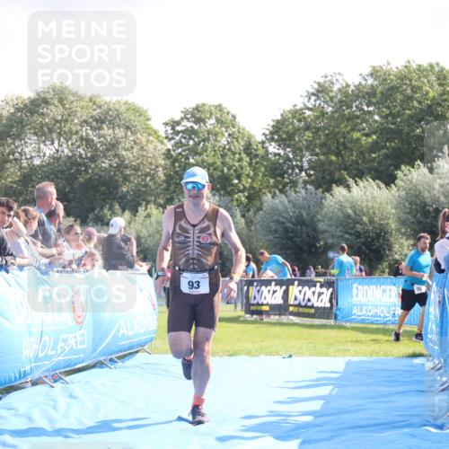 25.08.2024 - Elbe Triathlon Hamburg H.Heesch http://msf.ph/oto/6853003 25.08.2024 10:50:46 Ziel 93 meine-sportfotos.de