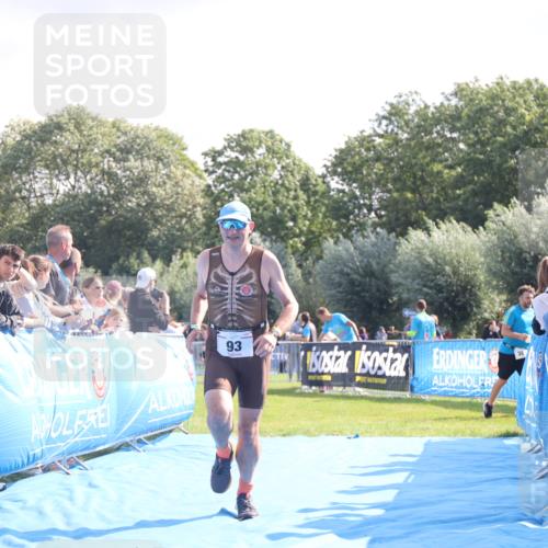 25.08.2024 - Elbe Triathlon Hamburg H.Heesch http://msf.ph/oto/6853012 25.08.2024 10:50:46 Ziel 93 meine-sportfotos.de