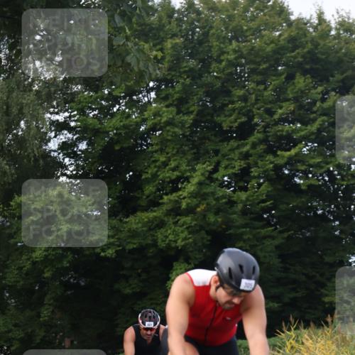 25.08.2024 - Elbe Triathlon Hamburg Fuchs,  Jonas http://msf.ph/oto/6853018 25.08.2024 10:00:46 Radfahren 339, 290, 385, 305, 401, 547 meine-sportfotos.de