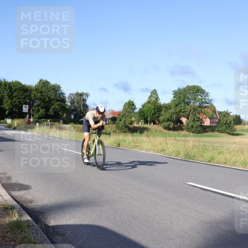 25.08.2024 - Elbe Triathlon Hamburg Fuchs,  Jonas http://msf.ph/oto/6853035 25.08.2024 09:16:26 Radfahren 181, 67, 330, 101, 72, 127 meine-sportfotos.de